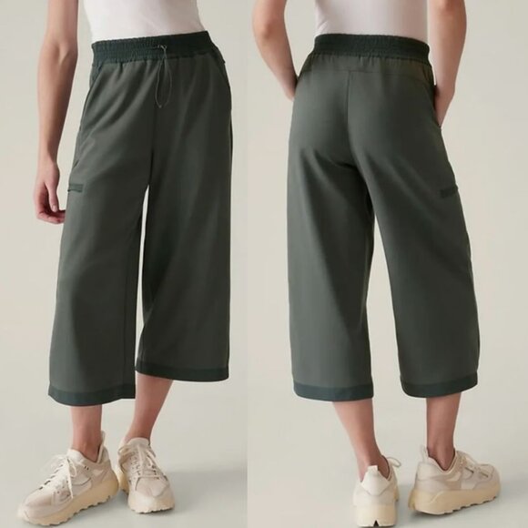 Athleta - Triumph Hybrid Wide Leg Crop Pant 533711-02 | Bali Green | Size Small - Picture 1 of 9